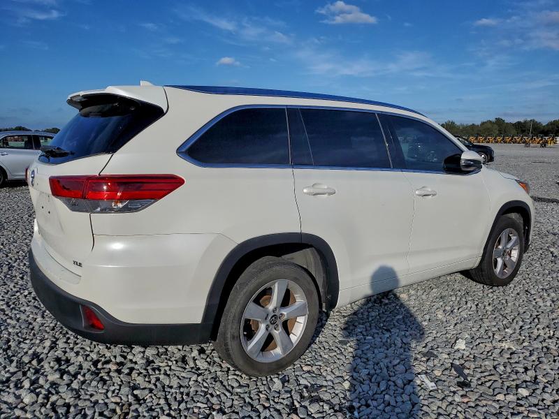 Photo 3 from auction – 2017 TOYOTA HIGHLANDER with VIN 5TDKZRFH9HS509836