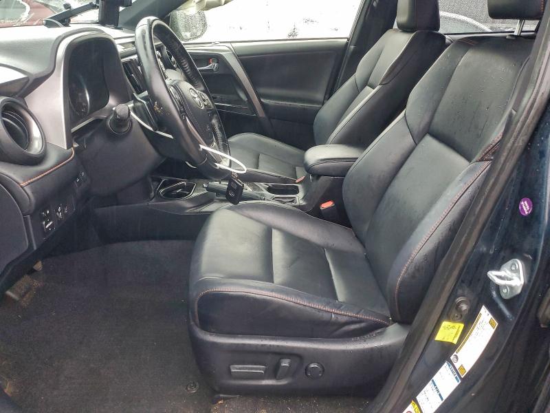 Photo 7 from auction – 2017 TOYOTA RAV4 SE with VIN JTMJFREV0HD219637