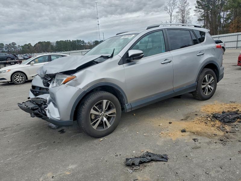 Photo 1 from auction – 2017 TOYOTA RAV4 XLE with VIN 2T3WFREV4HW333889