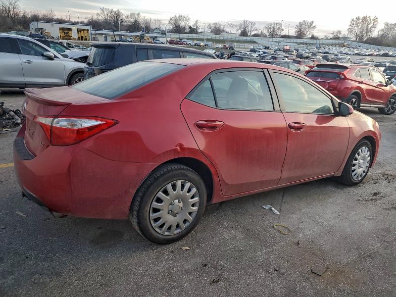 Foto 3 de la subasta – 2015 TOYOTA COROLLA con VIN 5YFBURHE3FP247125