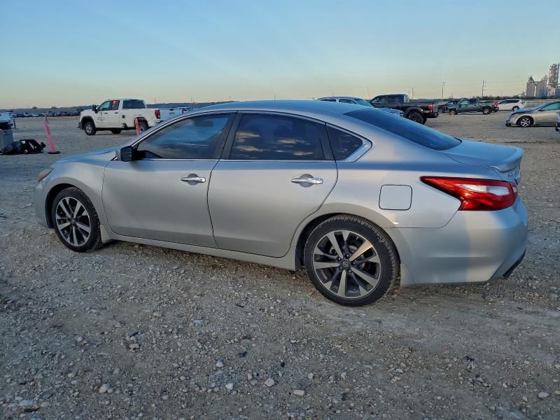 Photo 2 from auction – 2016 NISSAN ALTIMA 2.5 with VIN 1N4AL3AP4GC128412