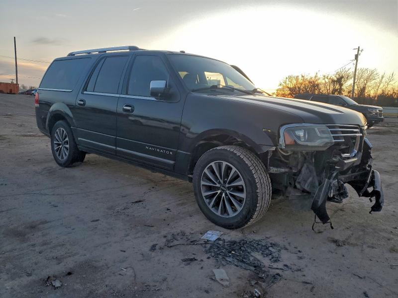 Photo 4 from auction – 2016 LINCOLN NAVIGATOR with VIN 5LMJJ3HT7GEL02957