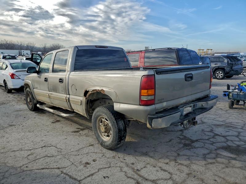Photo 2 from auction – 2002 CHEVROLET SILVERADO with VIN 1GCGC13U12F225960