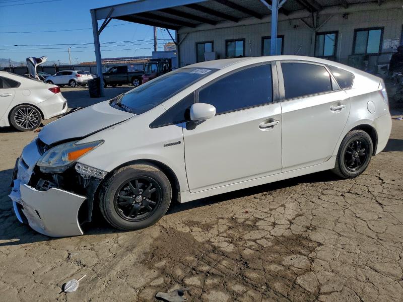 TOYOTA PRIUS 2015 with VIN JTDKN3DU0F0437725 - Photo from auction