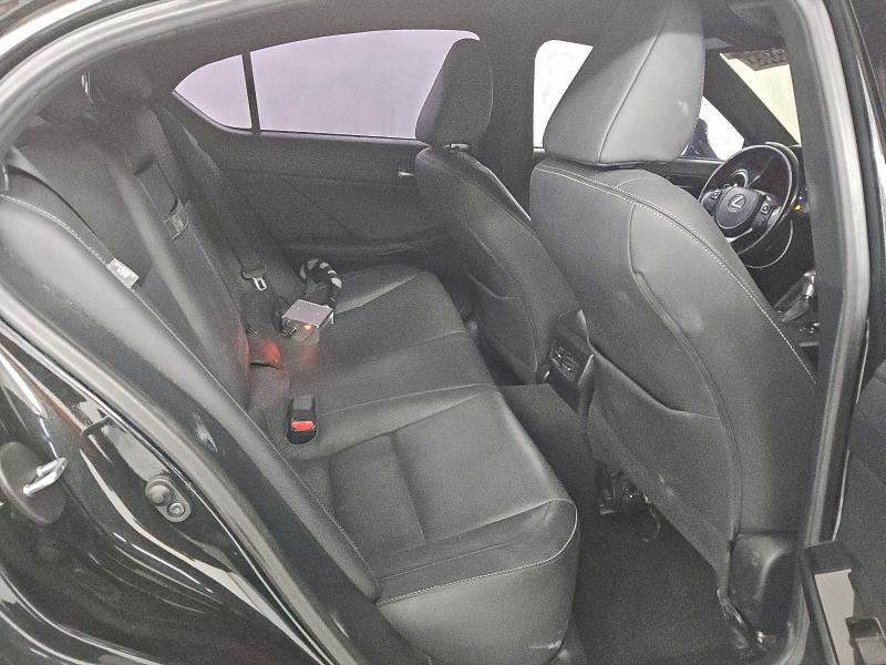 Photo 10 from auction – 2022 LEXUS IS 300 with VIN JTHAA1D25N5122008