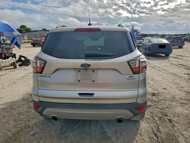 Photo 6 from auction – 2017 FORD ESCAPE SE with VIN 1FMCU0GD4HUA57926