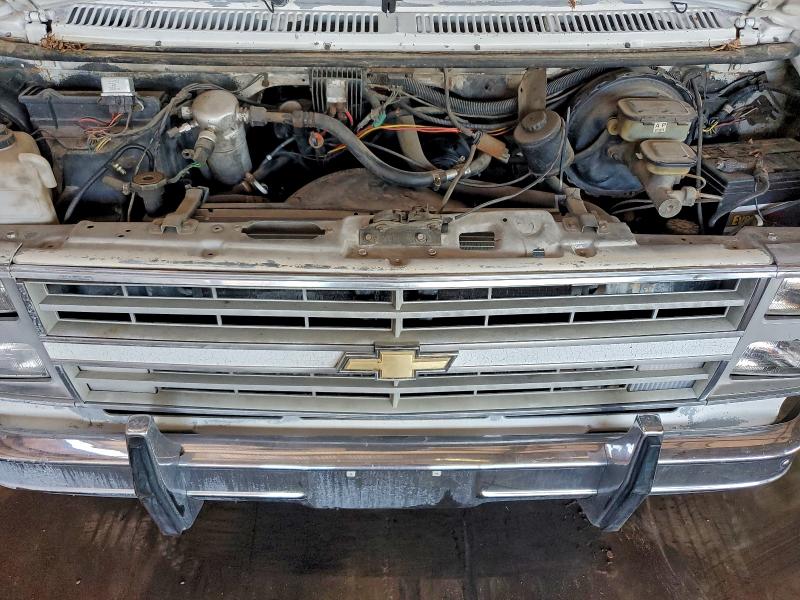 Photo 12 from auction – 1985 CHEVROLET G20 with VIN 1GCEG25F8F7178488