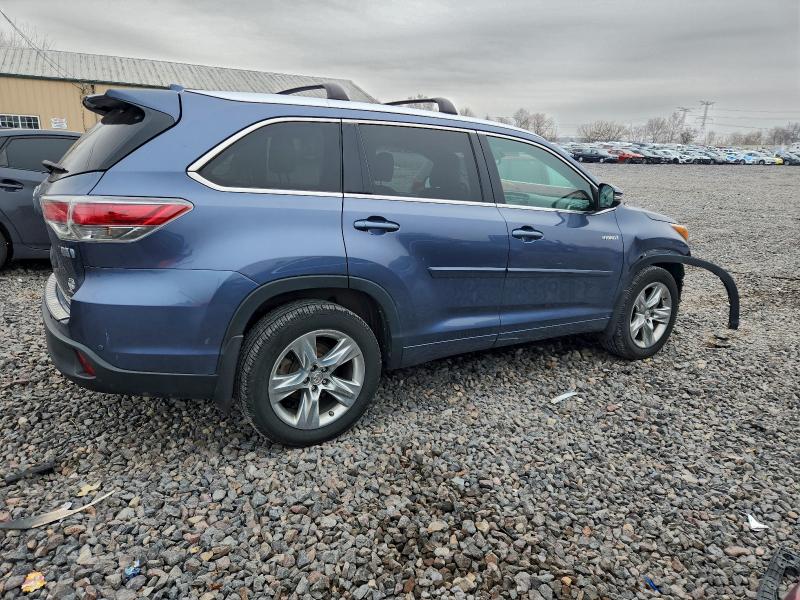 Photo 3 from auction – 2015 TOYOTA HIGHLANDER with VIN 5TDDCRFH2FS009590
