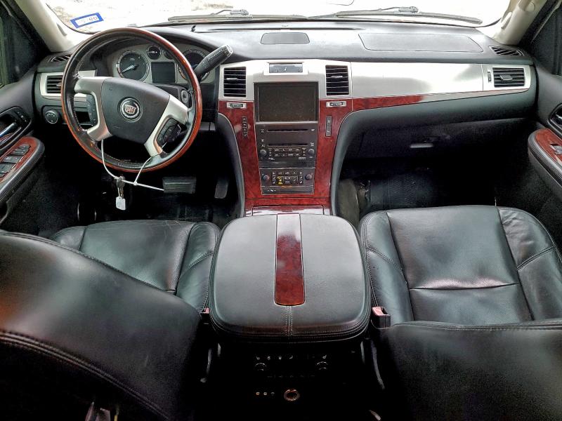 Photo 8 from auction – 2009 CADILLAC ESCALADE L with VIN 1GYFC23299R174436