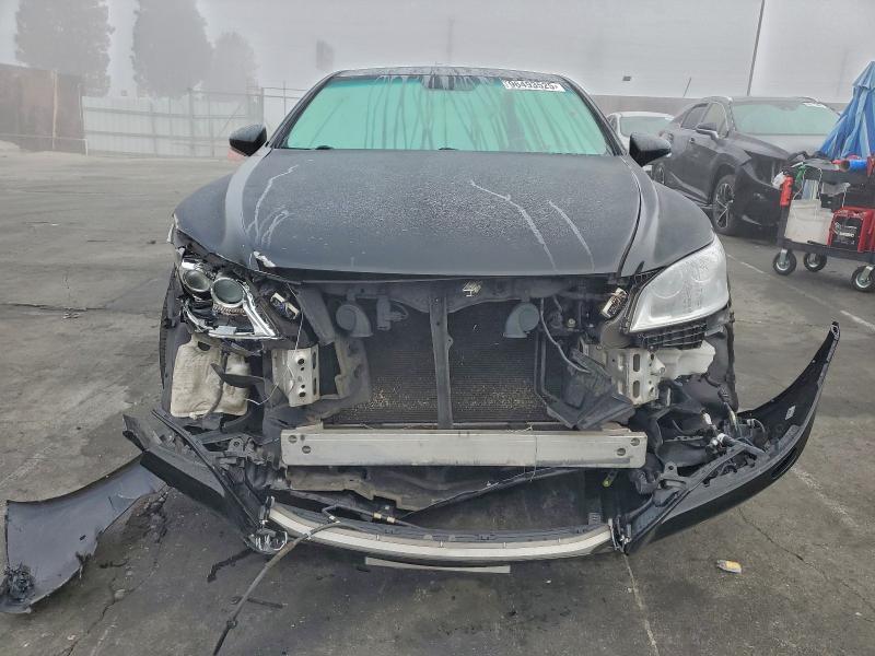 Photo 5 from auction – 2016 LEXUS LS with VIN JTHBL5EF8G5142859