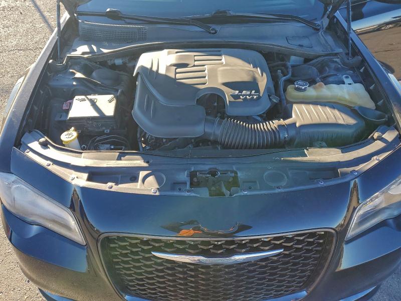 Photo 11 from auction – 2019 CHRYSLER 300 TOURIN with VIN 2C3CCAAGXKH609962