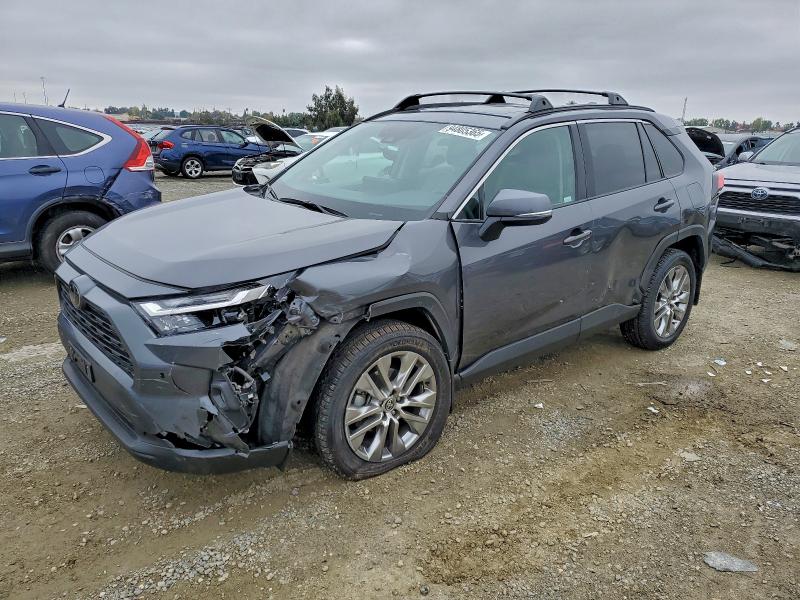 TOYOTA RAV4 XLE P 2023 с VIN 2T3A1RFV1PW394591 - Фото с аукциона