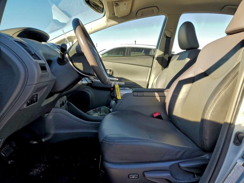 Photo 7 from auction – 2012 TOYOTA PRIUS V with VIN JTDZN3EU5C3183503