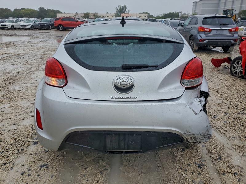Photo 6 from auction – 2014 HYUNDAI VELOSTER with VIN KMHTC6AD3EU207146