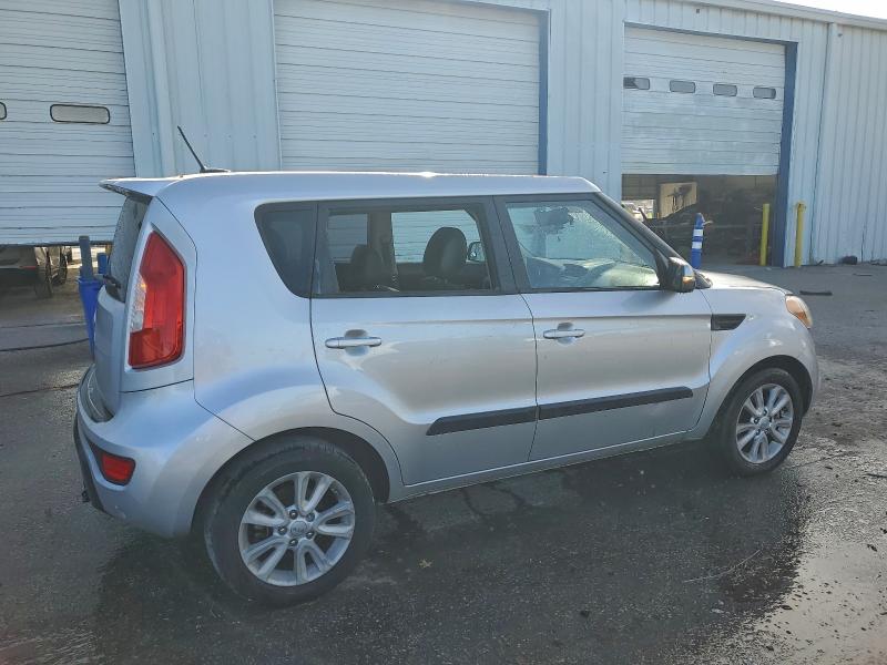 Photo 3 from auction – 2013 KIA SOUL + AUTOMATIC with VIN KNDJT2A61D7772370