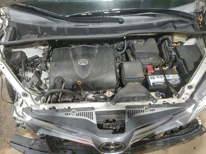 Photo 12 from auction – 2018 TOYOTA SIENNA XLE with VIN 5TDDZ3DC7JS192741
