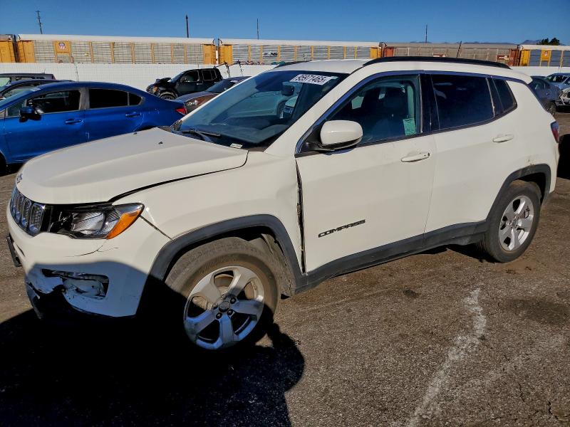 JEEP COMPASS LA 2019 with VIN 3C4NJCBB1KT746191 - Photo from auction
