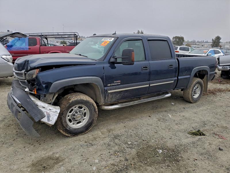 CHEVROLET SILVERADO 2005 with VIN 1GCHC23275F852871 - Photo from auction