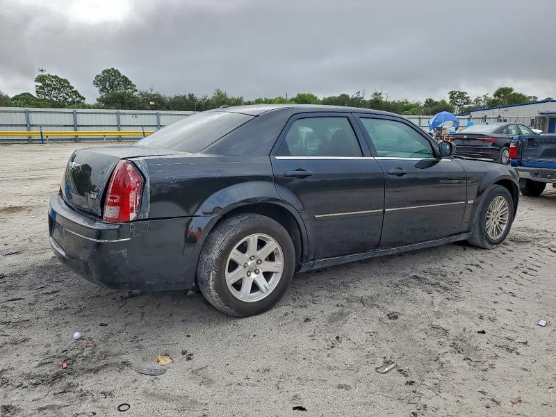 Photo 3 from auction – 2006 CHRYSLER 300 TOURIN with VIN 2C3LA53G96H337498