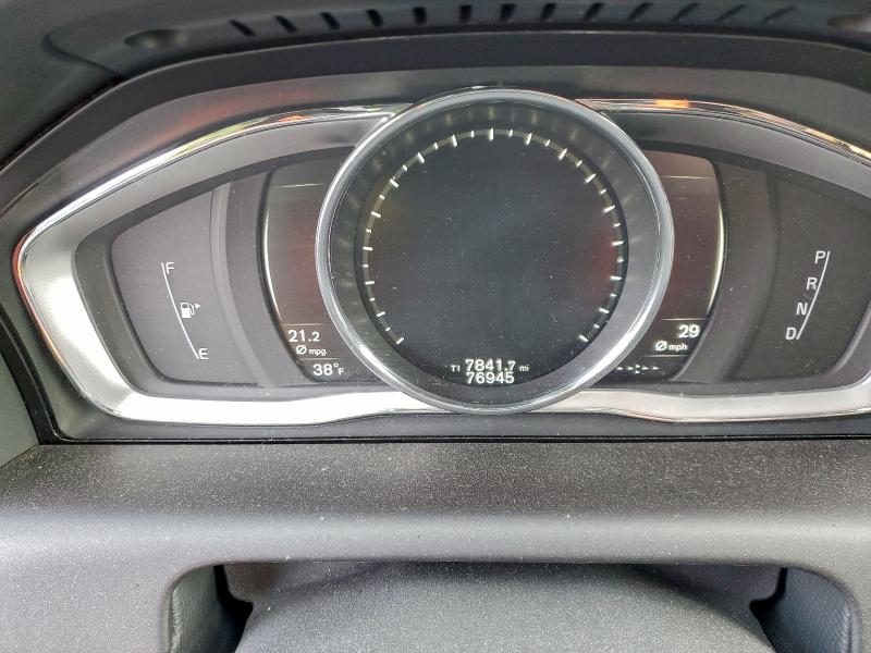 Photo 9 from auction – 2017 VOLVO XC60 T6 IN with VIN YV449MRU9H2136547