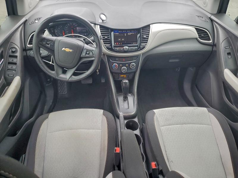 Photo 8 from auction – 2020 CHEVROLET TRAX LS with VIN 3GNCJKSBXLL305511