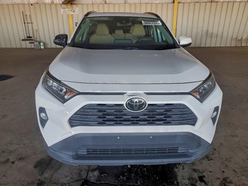 Photo 5 from auction – 2019 TOYOTA RAV4 XLE with VIN JTMP1RFV5KD025166