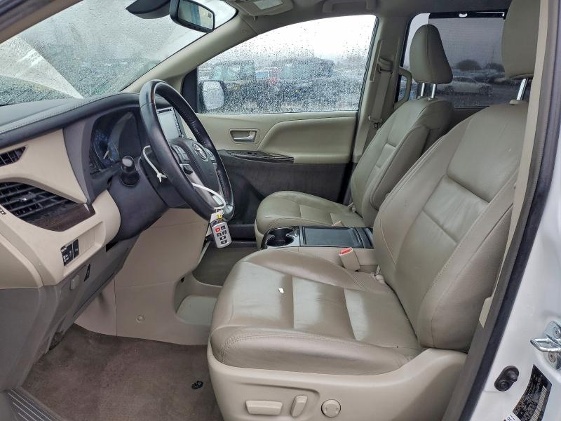 Photo 7 from auction – 2018 TOYOTA SIENNA XLE with VIN 5TDYZ3DC7JS941670
