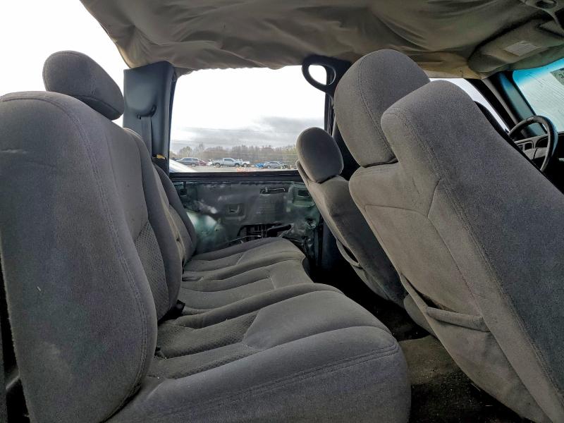 Photo 10 from auction – 2005 CHEVROLET SILVERADO with VIN 2GCEC13T451351207
