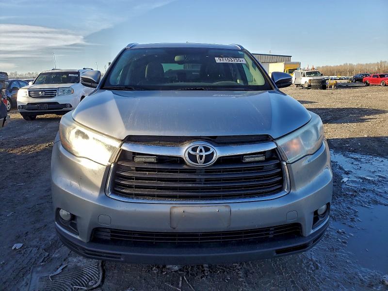 Фото 5 с аукциона – 2016 TOYOTA HIGHLANDER с VIN 5TDJKRFH8GS307309