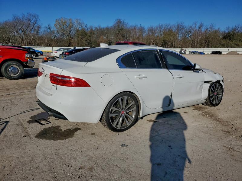 Photo 3 from auction – 2017 JAGUAR XE PRESTIG with VIN SAJAE4BV6HCP13051