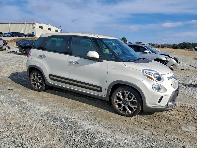 Photo 4 from auction – 2014 FIAT 500L with VIN ZFBCFADHXEZ019615