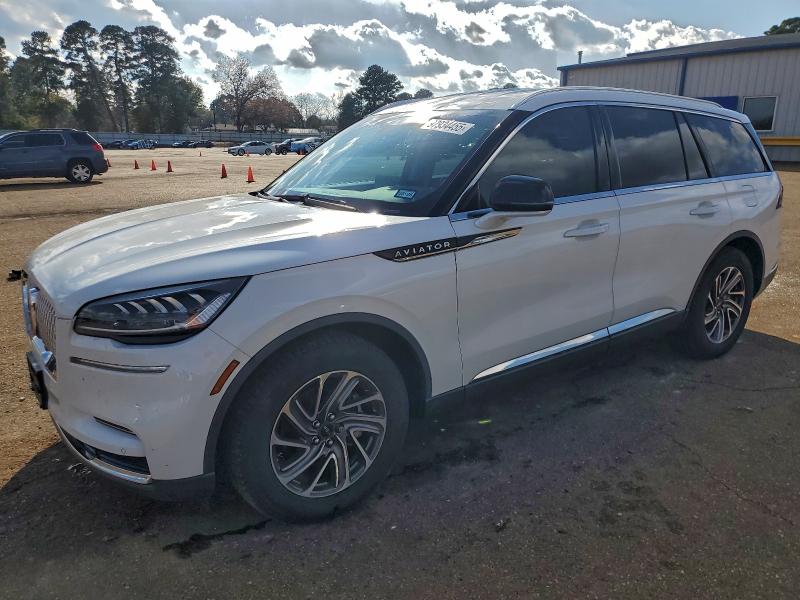 LINCOLN AVIATOR 2022 with VIN 5LM5J6WC7NGL19040 - Photo from auction