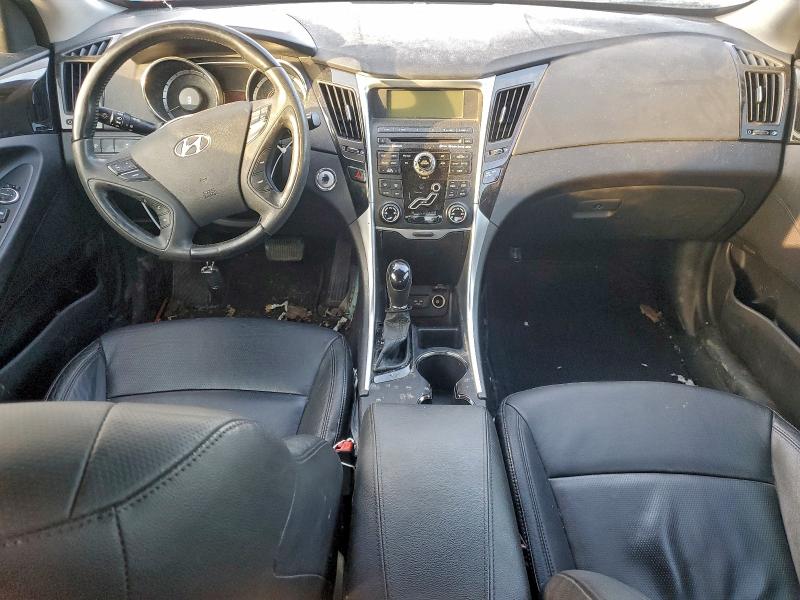 Photo 8 from auction – 2011 HYUNDAI SONATA with VIN 5NPEC4AC3BH001761