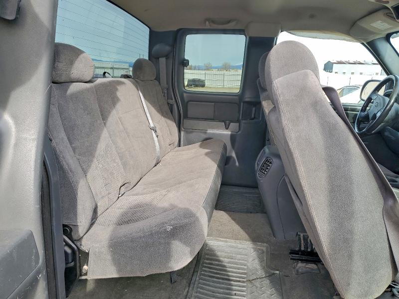 Photo 10 from auction – 2006 CHEVROLET SILVERADO with VIN 1GCEK19BX6Z192140