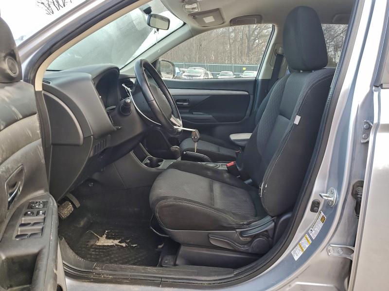 Photo 7 from auction – 2015 MITSUBISHI OUTLANDER with VIN JA4AD2A3XFZ009316