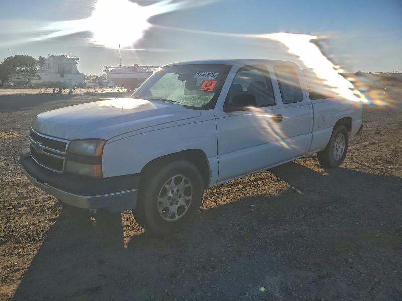 CHEVROLET SILVERADO 2006 with VIN 1GCEC19X26Z268202 - Photo from auction