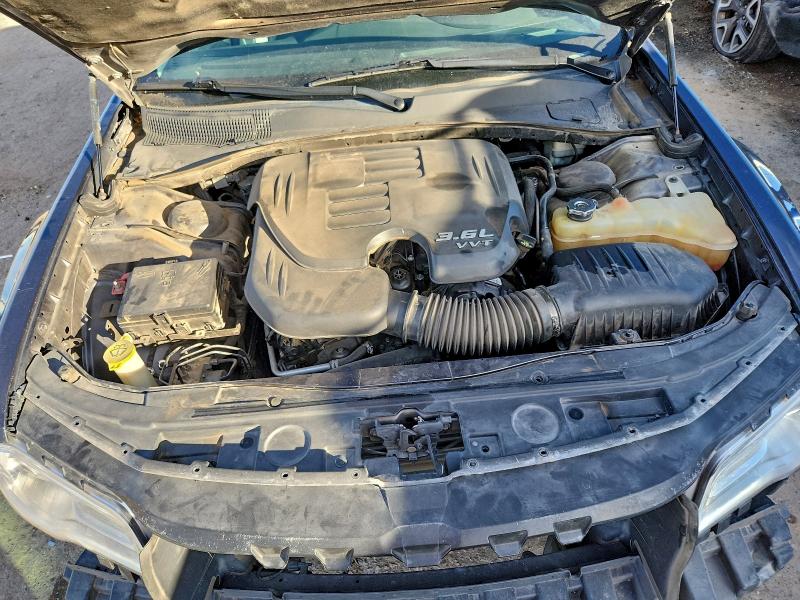 Photo 11 from auction – 2015 CHRYSLER 300 LIMITE with VIN 2C3CCAAG6FH931438