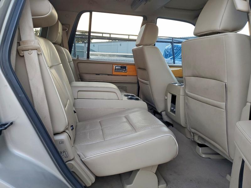 Photo 11 from auction – 2008 LINCOLN NAVIGATOR with VIN 5LMFU28578LJ09066