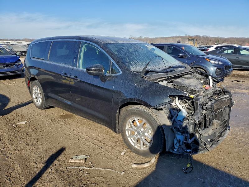 Photo 4 from auction – 2023 CHRYSLER PACIFICA T with VIN 2C4RC1BG4PR596874