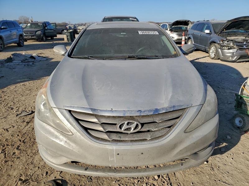 Photo 5 from auction – 2011 HYUNDAI SONATA SE with VIN 5NPEC4AC7BH230959