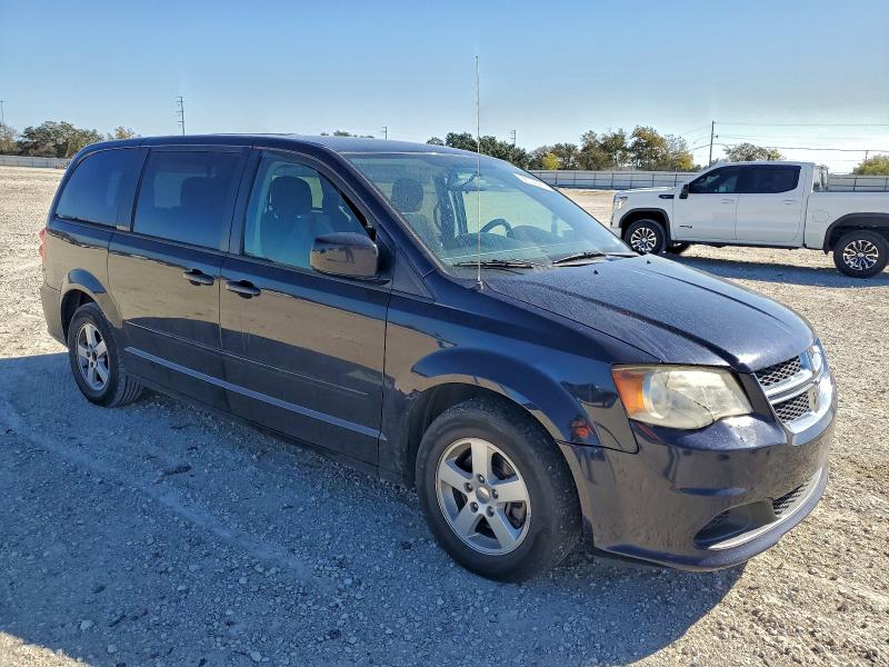 Photo 4 from auction – 2011 DODGE GRAND CARA with VIN 2D4RN3DGXBR750535