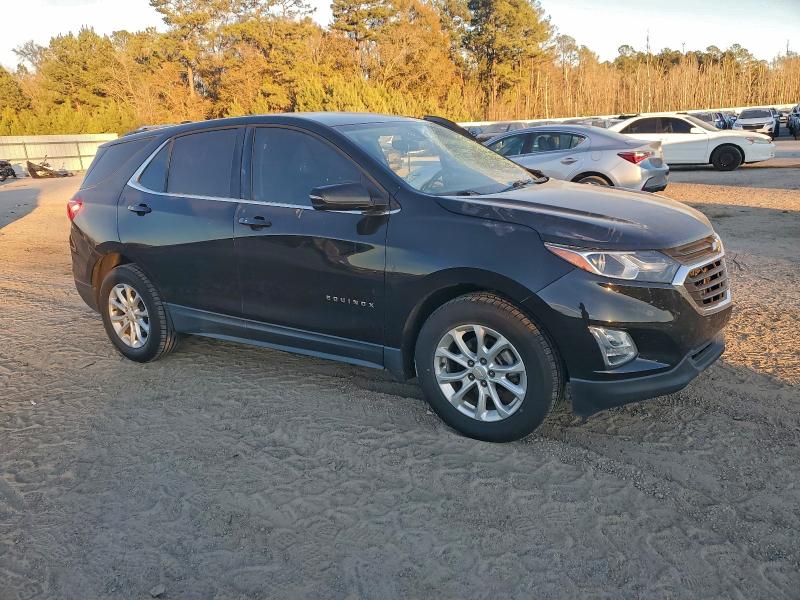 Photo 4 from auction – 2018 CHEVROLET EQUINOX LT with VIN 2GNAXJEV2J6273354