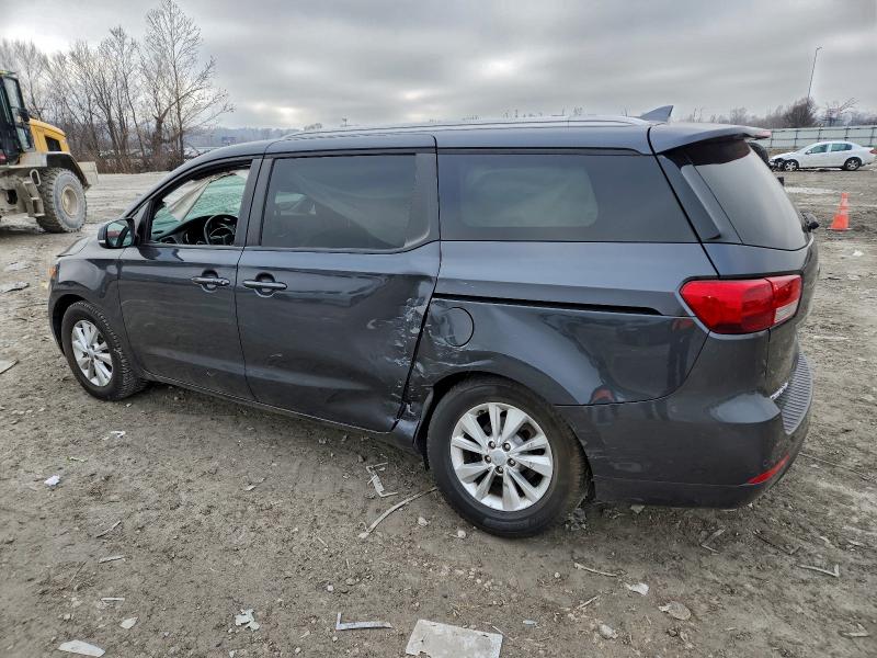Photo 2 from auction – 2017 KIA SEDONA LX with VIN KNDMB5C17H6281171