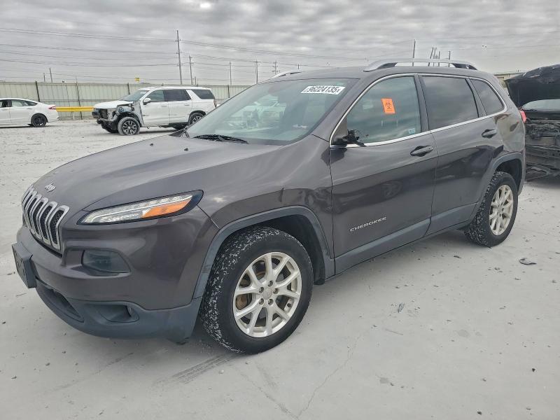JEEP CHEROKEE 2018 with VIN 1C4PJLLB6JD542630 - Photo from auction