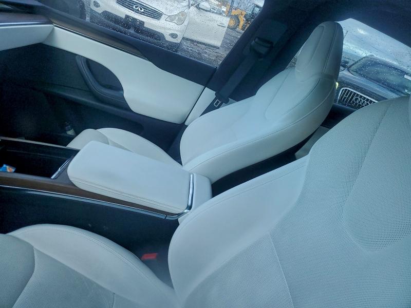 Photo 8 from auction – 2022 TESLA MODEL X with VIN 7SAXCDE50NF339953