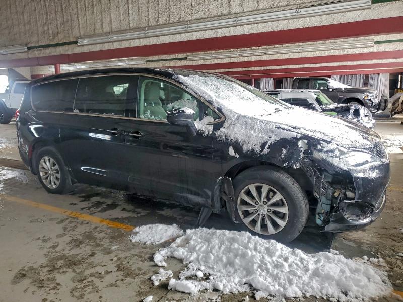 Photo 4 from auction – 2018 CHRYSLER PACIFICA T with VIN 2C4RC1FG6JR101947