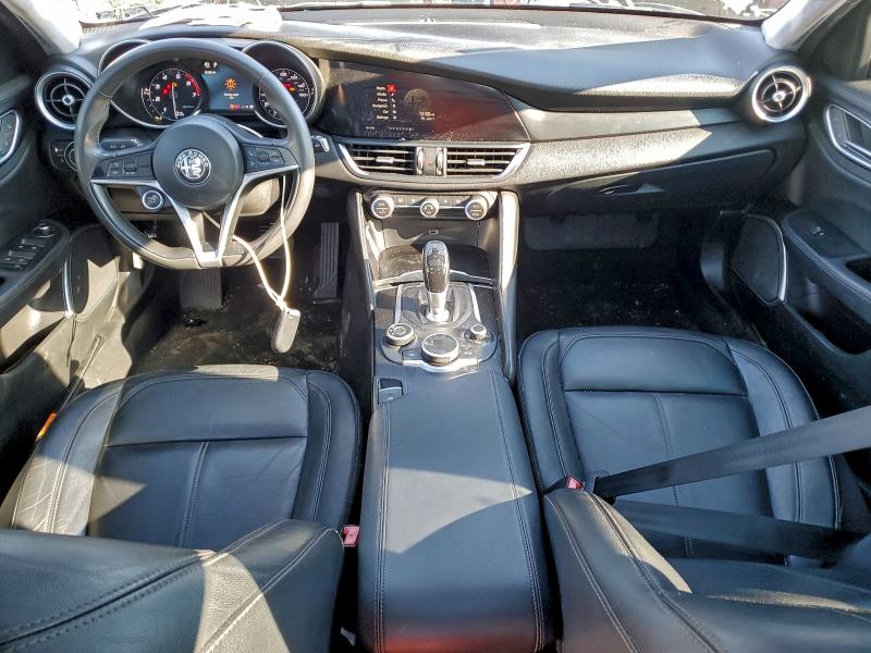 Photo 8 from auction – 2018 ALFA ROMEO GIULIA with VIN ZARFAEBN0J7572097