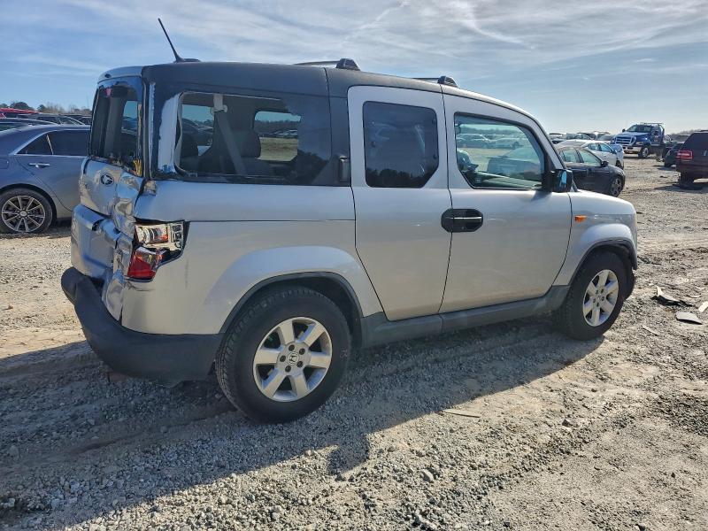 Photo 3 from auction – 2011 HONDA ELEMENT EX with VIN 5J6YH1H78BL000598