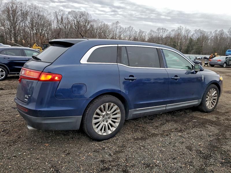 Photo 3 from auction – 2012 LINCOLN MKT with VIN 2LMHJ5AT9CBL51790