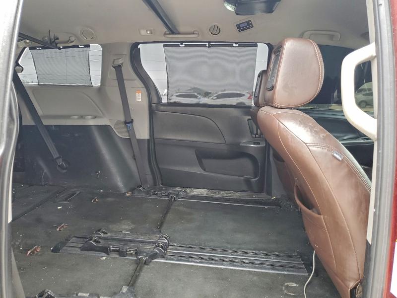 Photo 11 from auction – 2017 TOYOTA SIENNA SE with VIN 5TDXZ3DC6HS770951